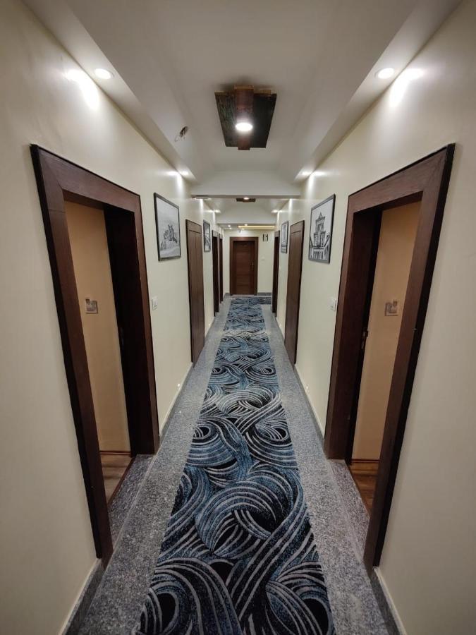 Srīnagar Hotel Green Rooms מראה חיצוני תמונה